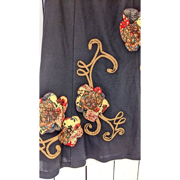 Vintage black stretch knit floral applique trumpet skirt - Picture 4 of 5